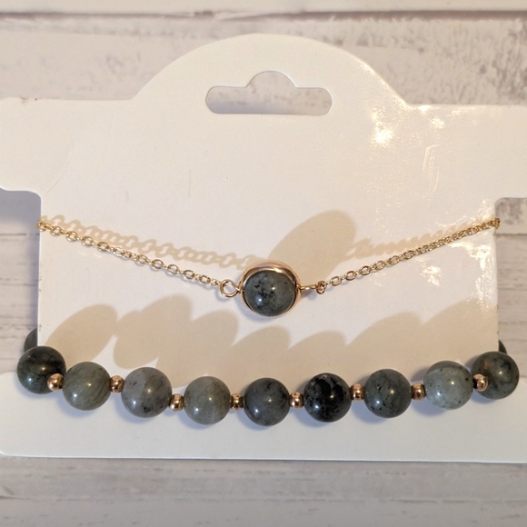 NWT Labradorite Layered bracelet set Gold & Labradorite Set - Picture 3 of 6